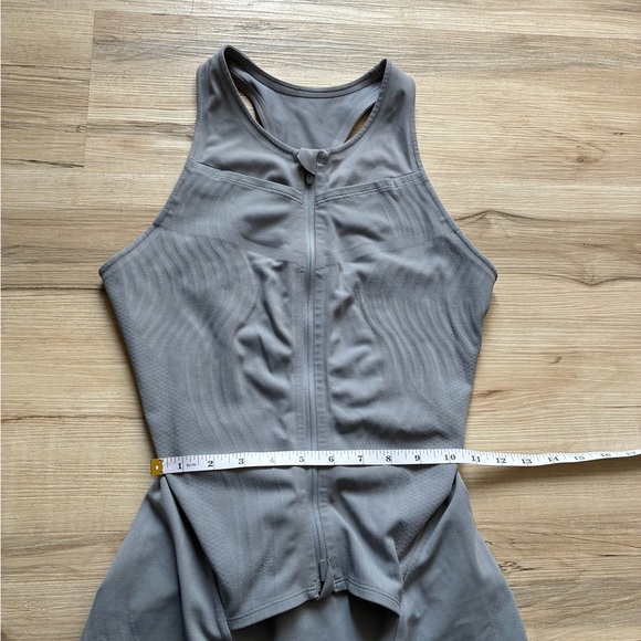 Lululemon Running One Piece Women's Gray Sleeveless Zip-Front Jumpsuit Romper - Picture 6 of 13